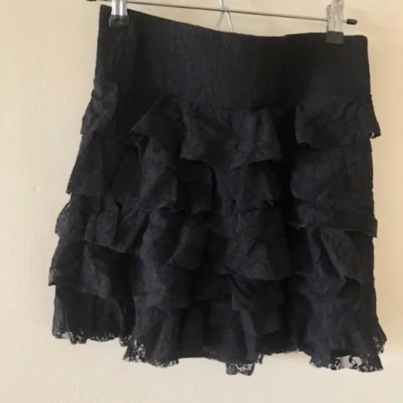 Express Mini Skirt - Picture 3 of 8